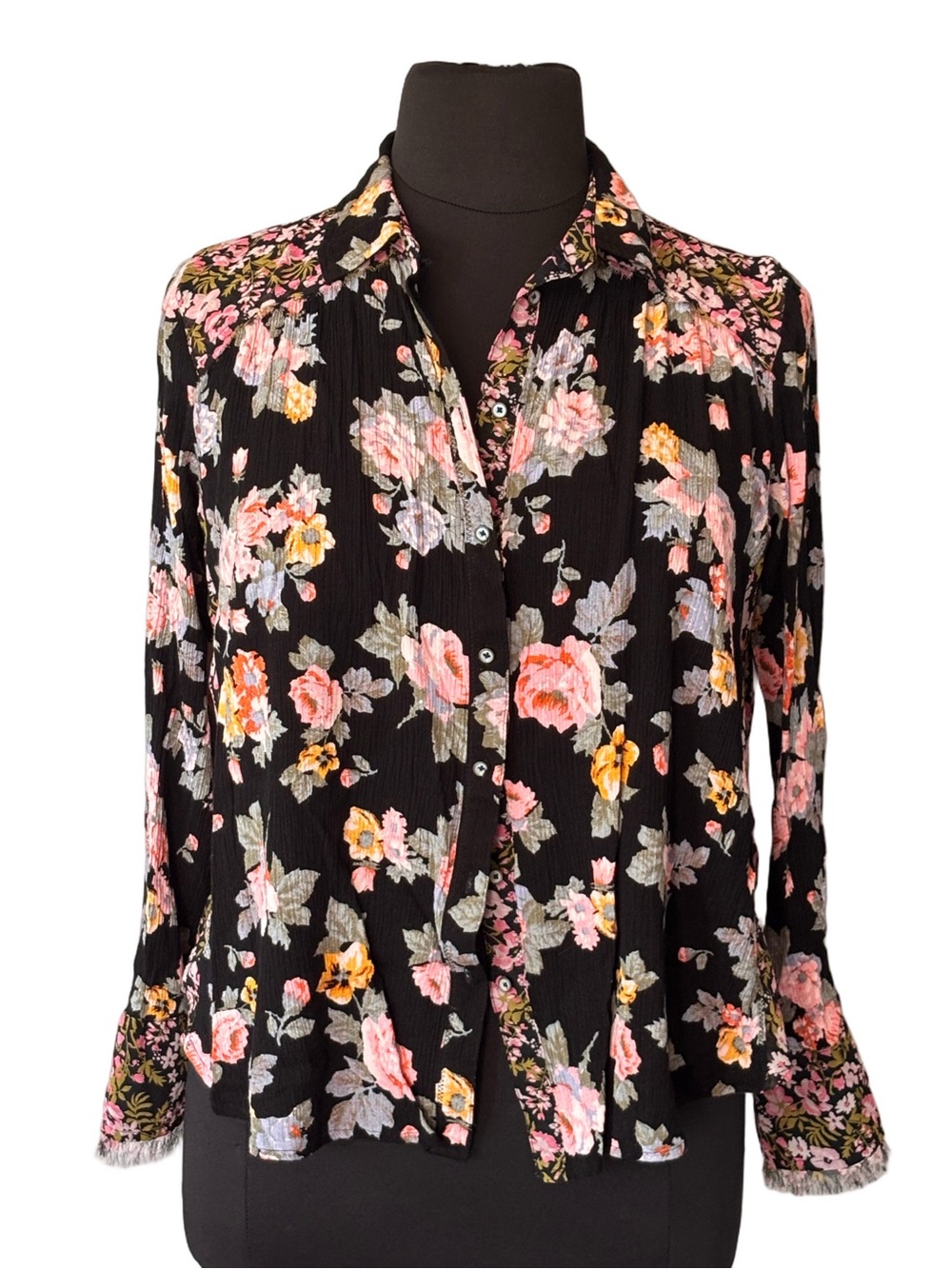 Free People Crinkle Floral Fringe Hold onto Me Black Button-down size L